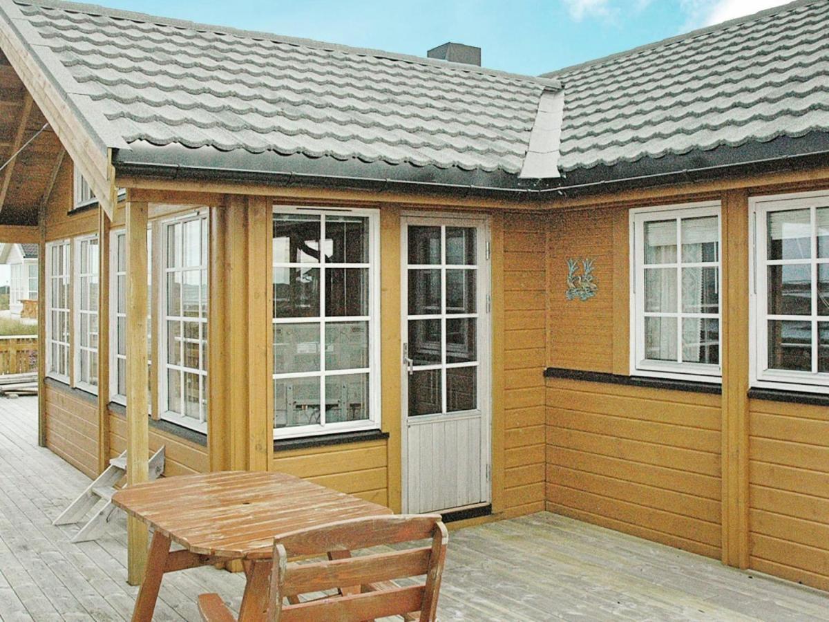 Three-Bedroom Holiday Home In Dyrvik Tuvnes Eksteriør bilde